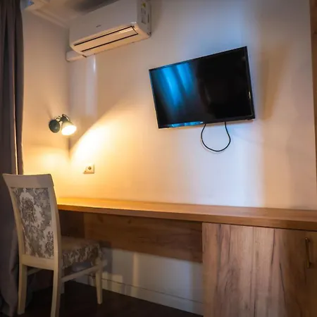 酒店 Moulin Bleu 地拉那